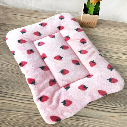 Household Winter Pet Warm Sleeping Pad - angle view - PET'S FUN | pet supplies