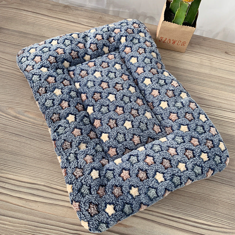 Household Winter Pet Warm Sleeping Pad - detail view - PET'S FUN | pet accessories