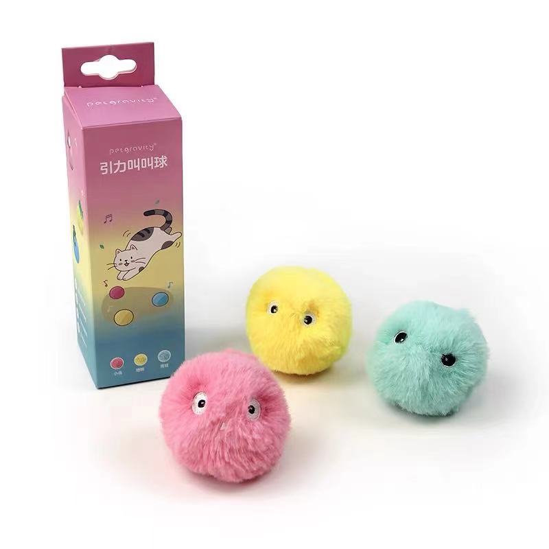 Gravity Called the Ball Mint Kitten Self-hey - back view - PET'S FUN | interactive cat toy