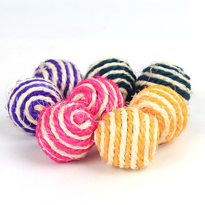 Cat Scratching Toy Sisal Tease Cat Ball - side view - PET'S FUN | interactive cat toy