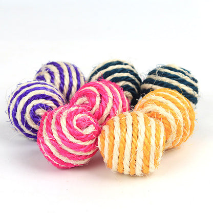 Cat Scratching Toy Sisal Tease Cat Ball - side view - PET'S FUN | interactive cat toy
