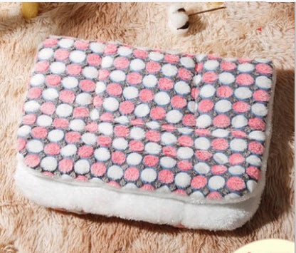 Fashion Pet Cat Four Seasons Mat Blanket - detail view - PET'S FUN | cat entertainment